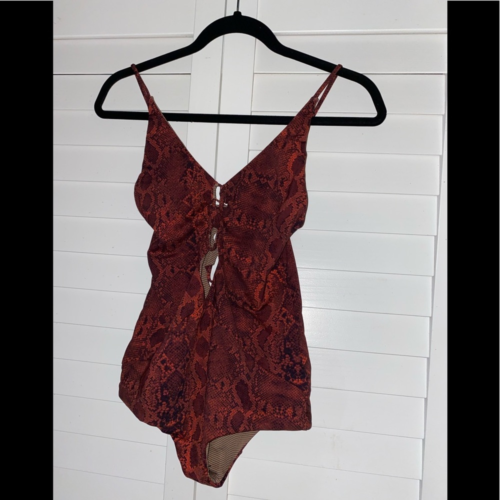 Acacia Swimwear NWT Kokomo in Amber Python Large
